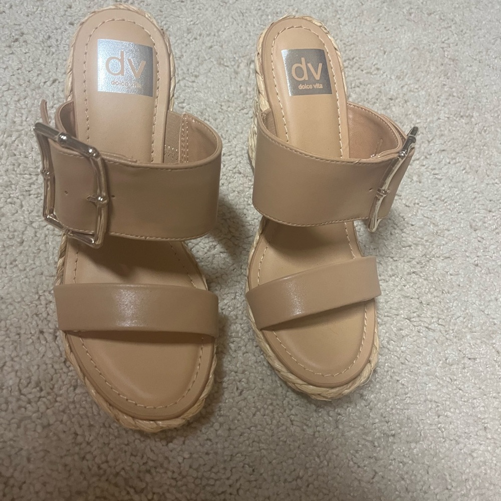 Dolce Vita Sandals (NWT)